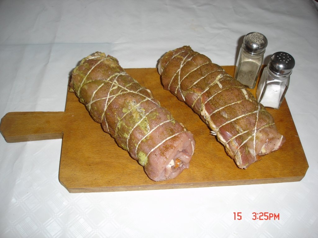 Muschiulet de porc impanat  ( rulat )