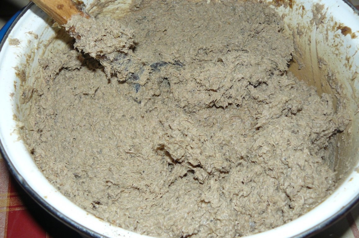 Pastetă de ficat şi carne