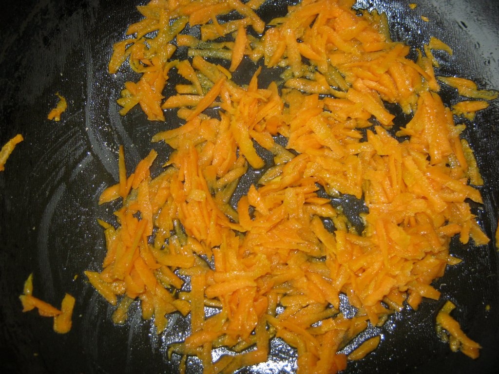 Pui cu ardei ,morcov şi  ghimbir