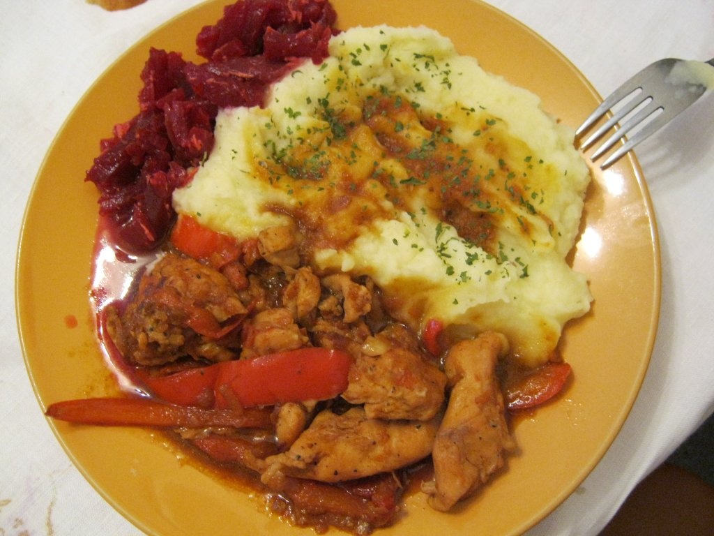 Pui cu ardei ,morcov şi  ghimbir