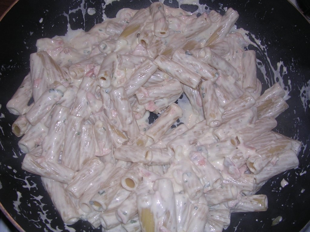 Paste cu somon afumat