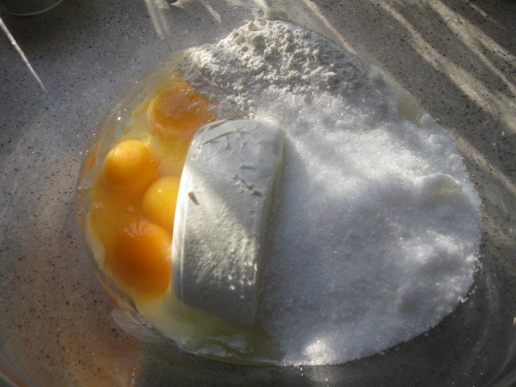 Cheesecake cu gem de capsuni