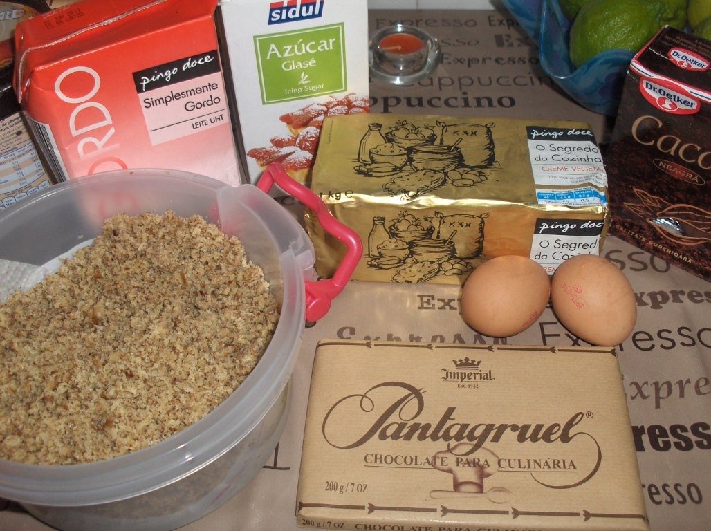 Cuburi de nuci si ciocolatã