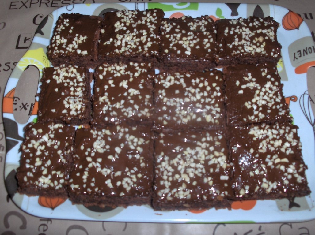 Cuburi de nuci si ciocolatã