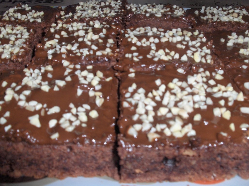 Cuburi de nuci si ciocolatã