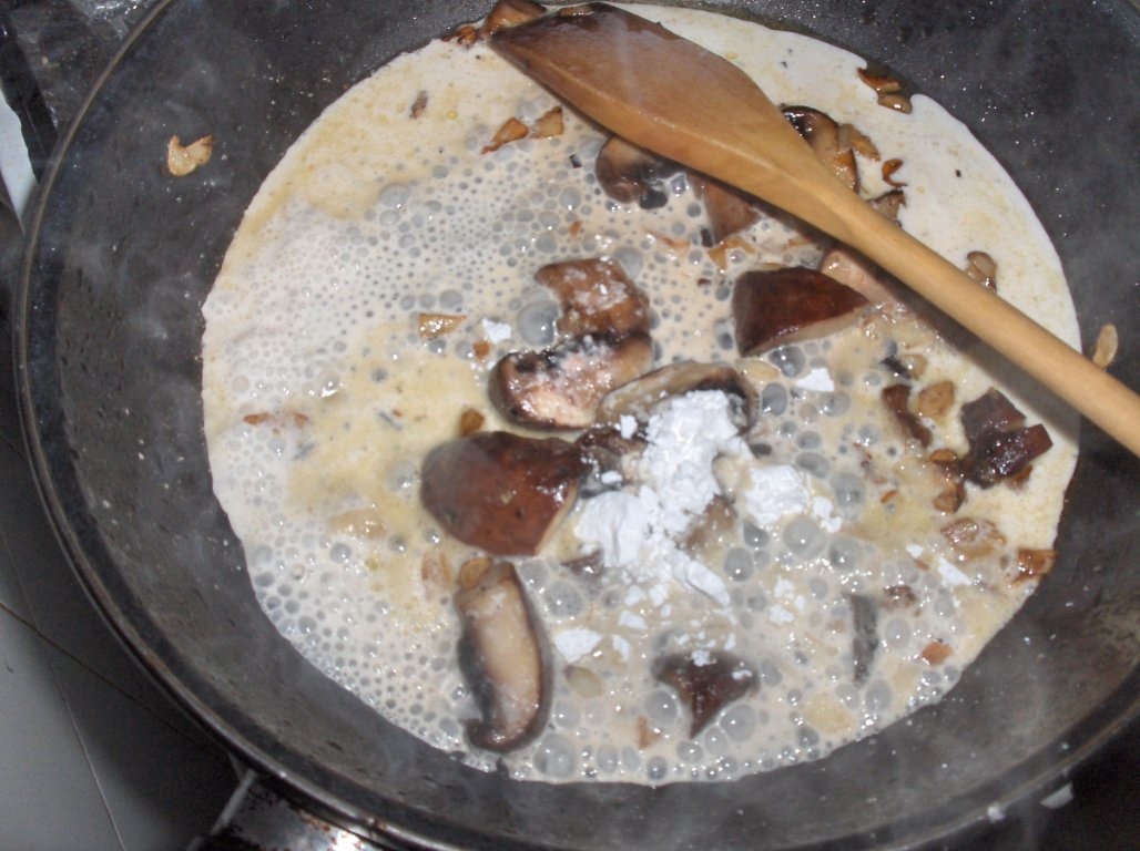 Snitele de vacã în sos de wiskey (Bifes de Vitela com Molho de Uísque)