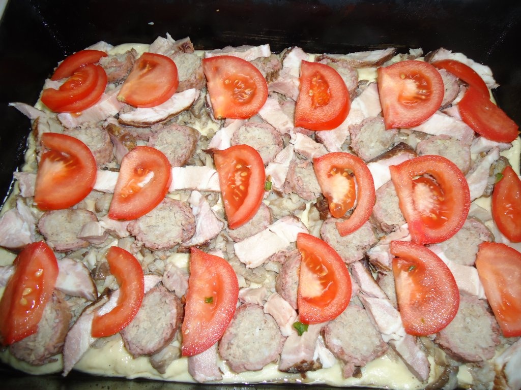 Pizza cu afumaturi si ciuperci