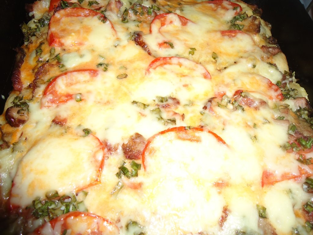 Pizza cu afumaturi si ciuperci