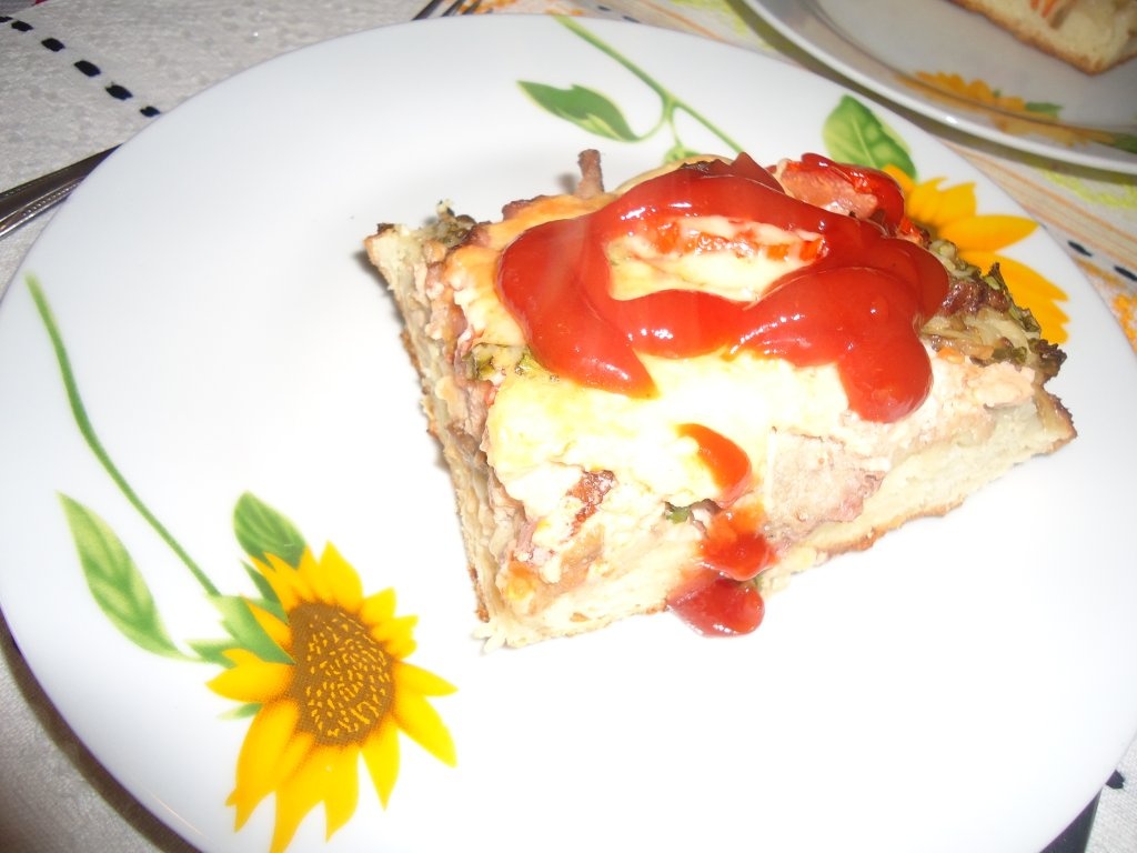 Pizza cu afumaturi si ciuperci