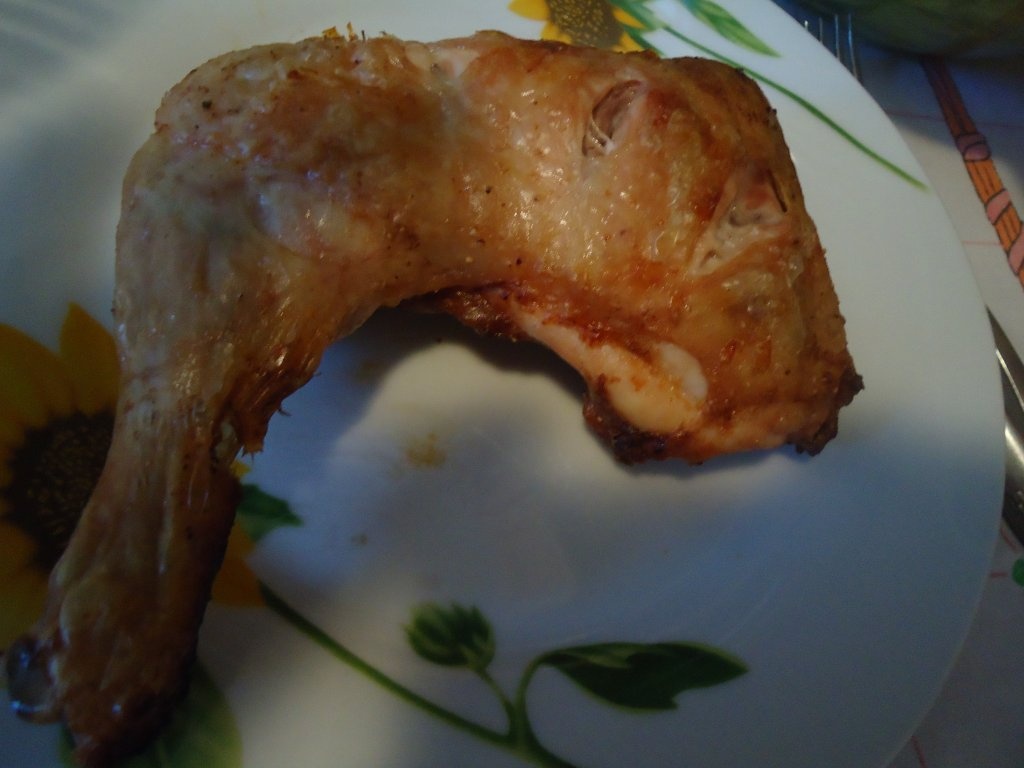 Pulpa de pui cu garnitura de orez si salata