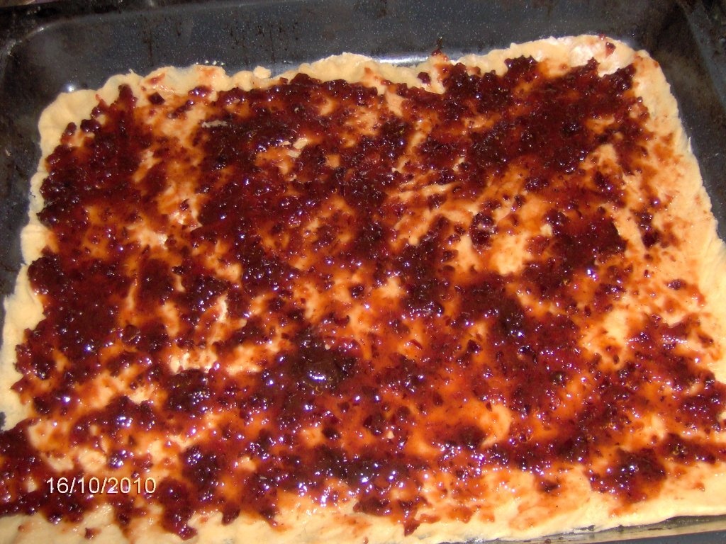 Prajitura cu gem si faramaturi