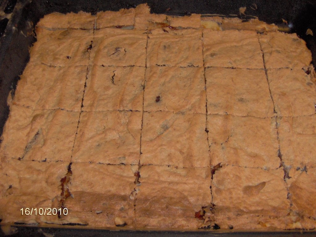 Prajitura cu gem si faramaturi