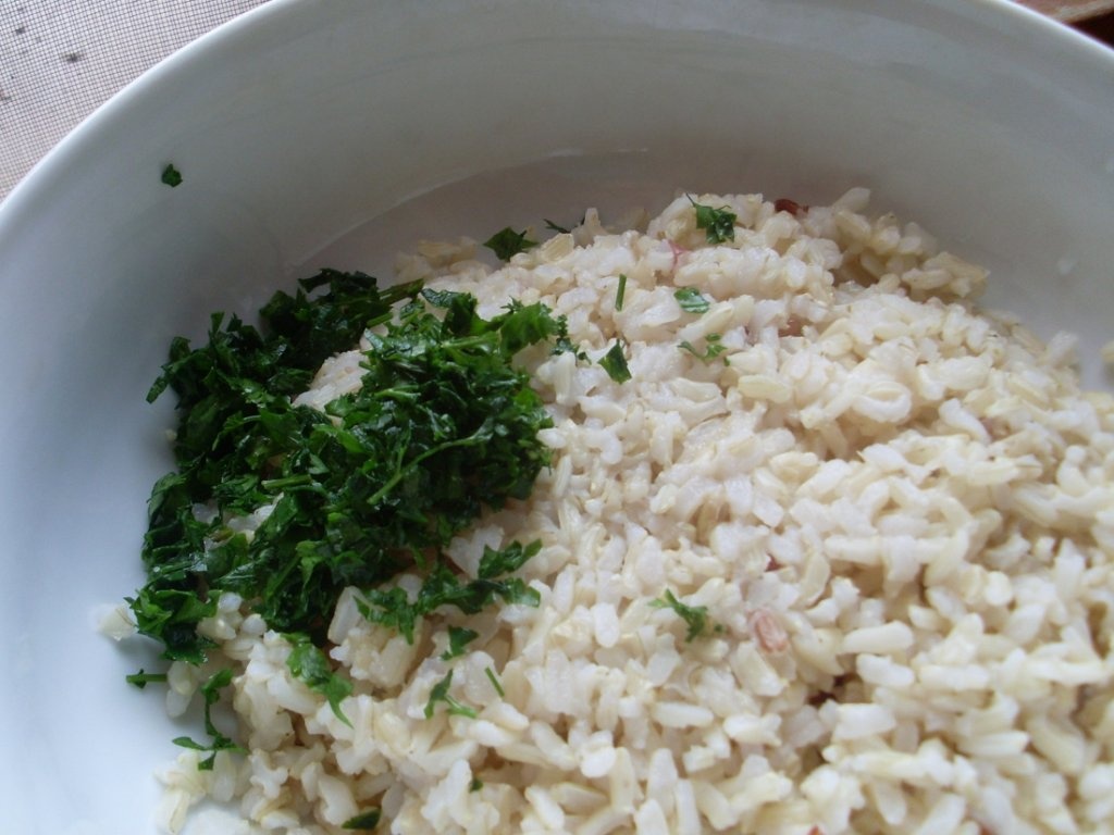 Dovlecei şi ardei umpluţi cu orez şi legume