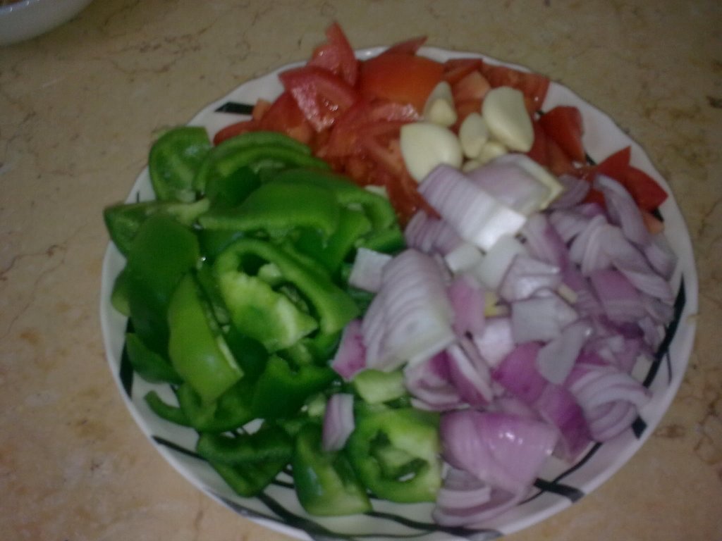 Gnocchi in sos de rosii cu carne de pui