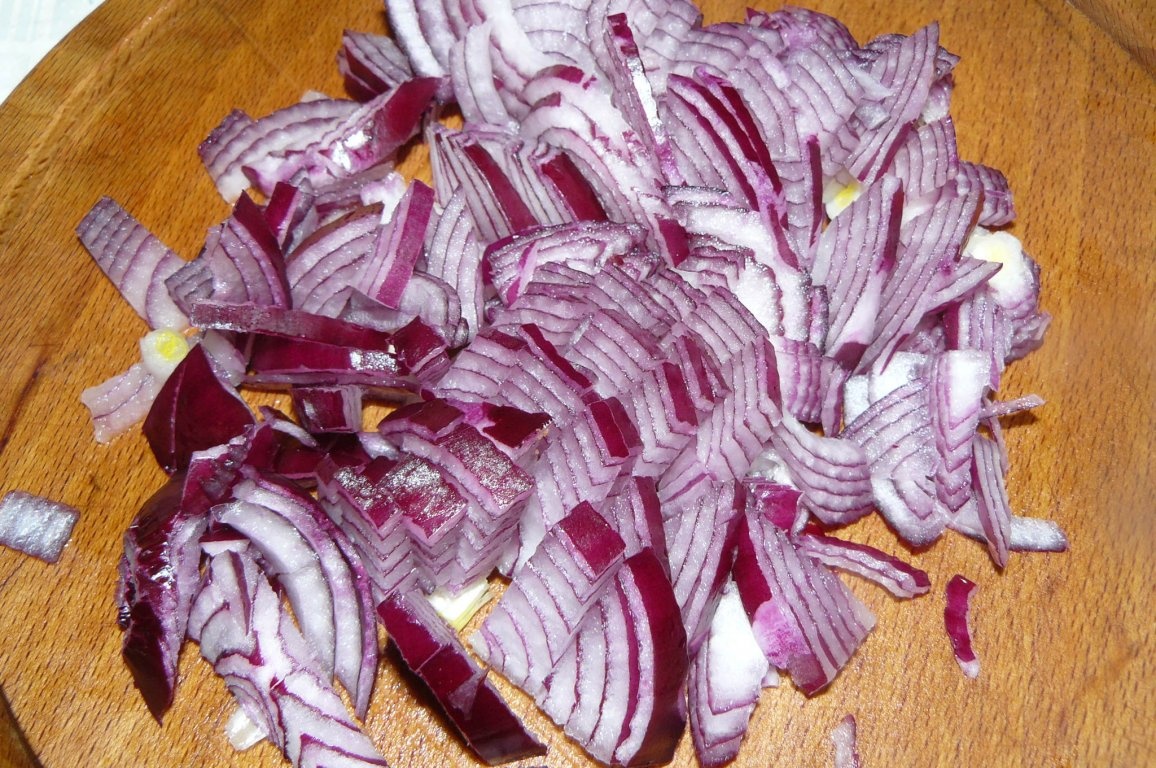 Cuşcuş cu friptură de pui şi salata verde