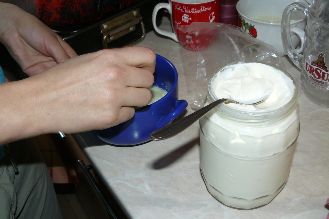 Cuşcuş cu friptură de pui şi salata verde