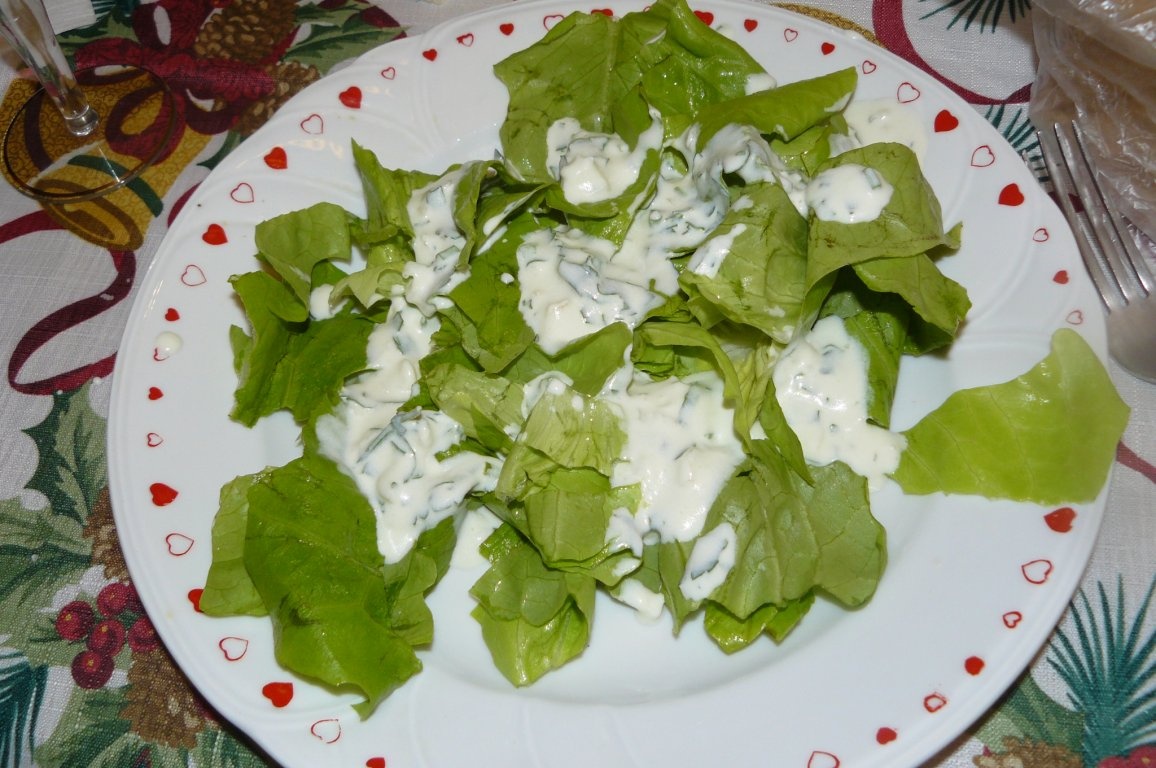 Cuşcuş cu friptură de pui şi salata verde