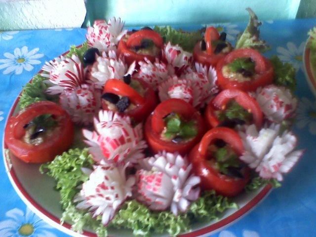 Trandafiri  din ridichi de luna