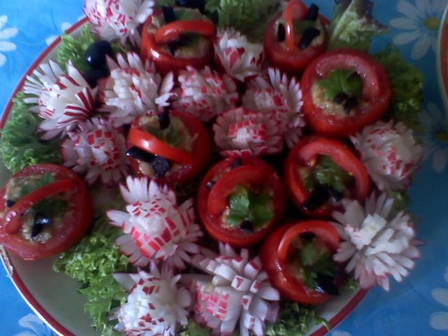 Trandafiri  din ridichi de luna