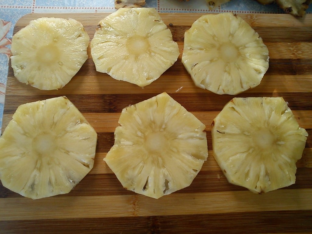 Pulpe de pui cu ananas si ciuperci
