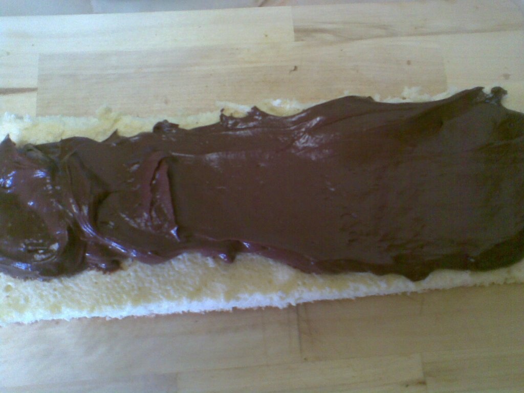 Sandvisuri cu ciocolata amaruie