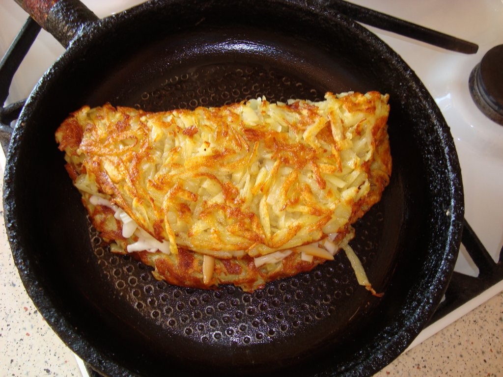 Placinta de cartofi cu cascaval afumat