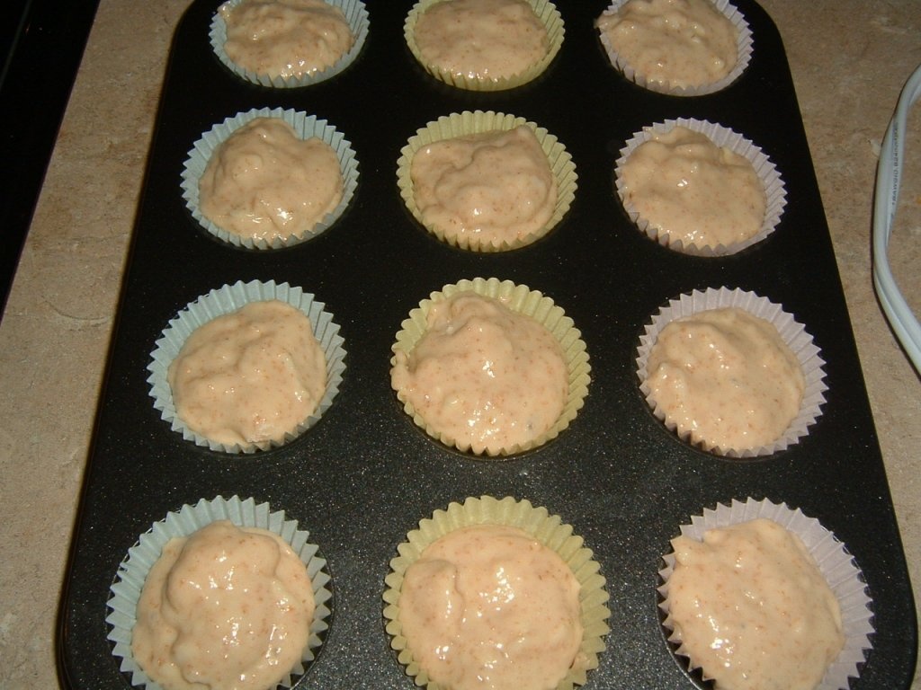 Muffin crocant cu mere si unt de arahide