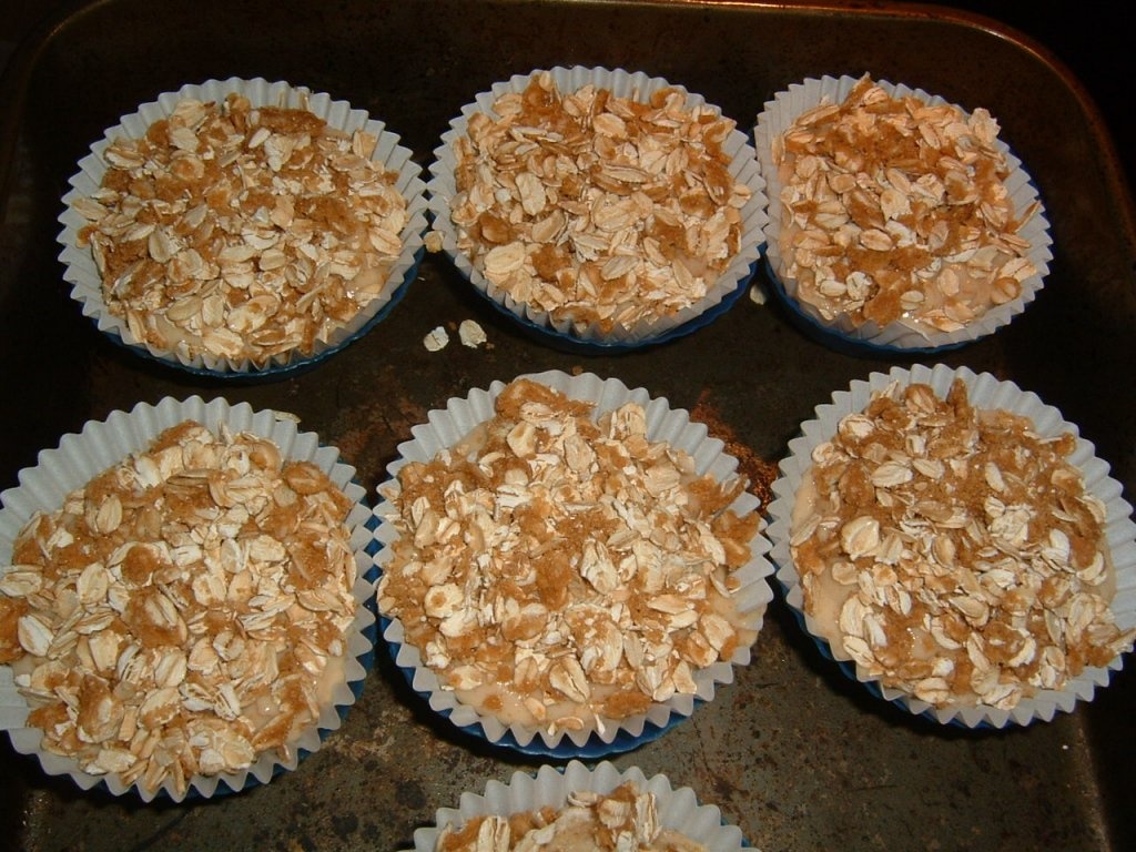 Muffin crocant cu mere si unt de arahide