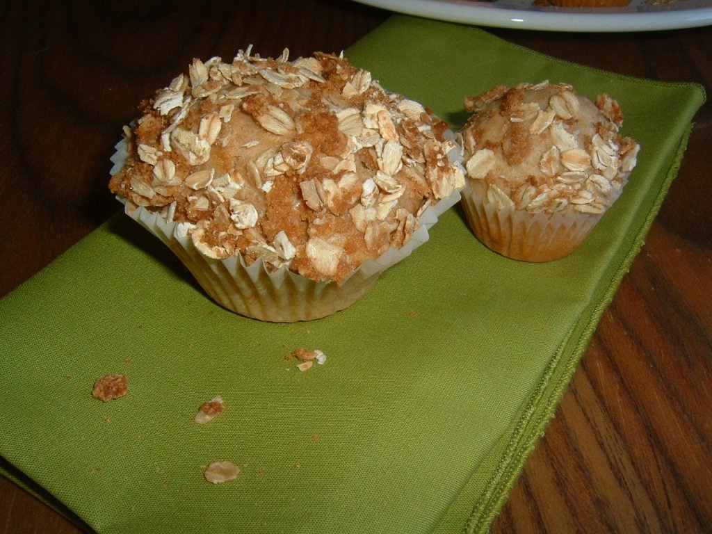 Muffin crocant cu mere si unt de arahide