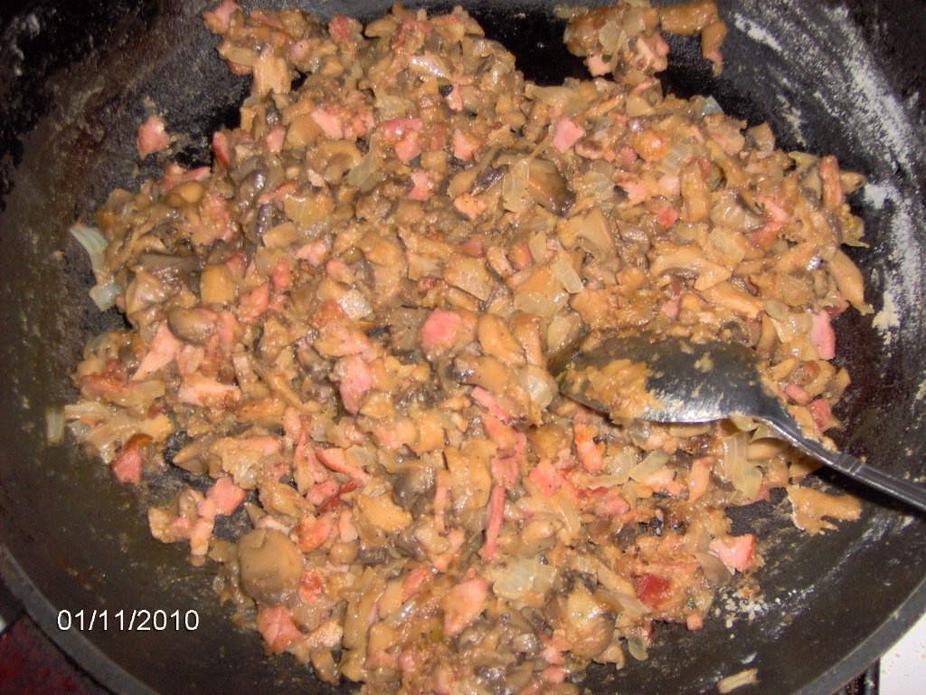 Sferturi de pui umplute