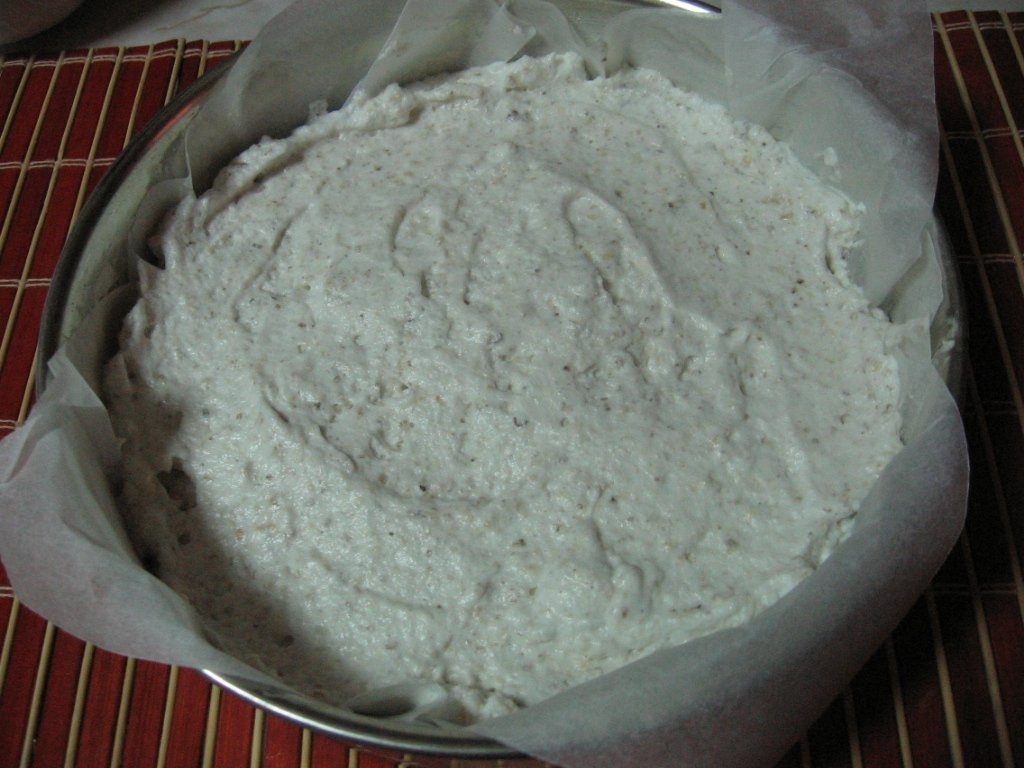 Tort din albusuri cu nuca