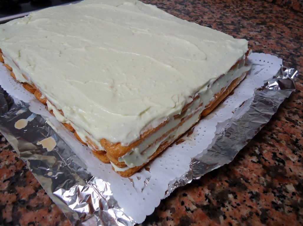 Tort din piscoturi cu crema de lamaie