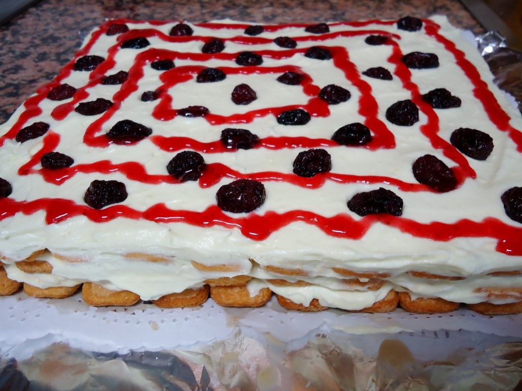 Tort din piscoturi cu crema de lamaie