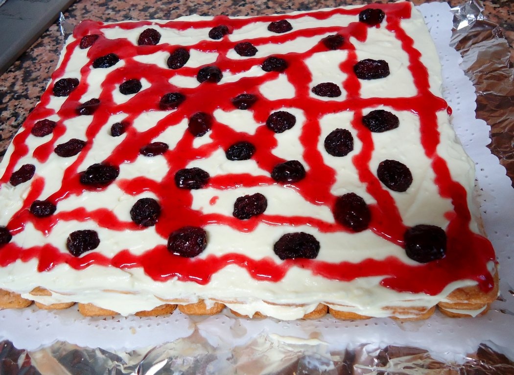 Tort din piscoturi cu crema de lamaie