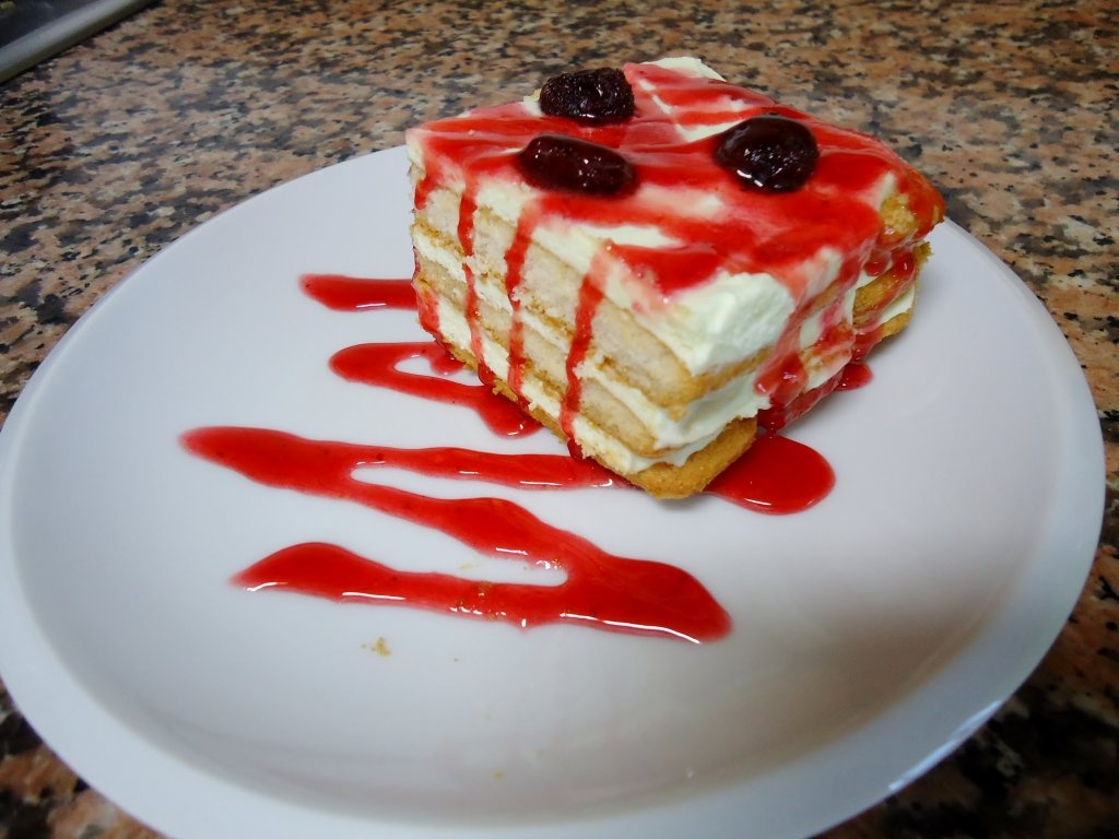 Tort din piscoturi cu crema de lamaie