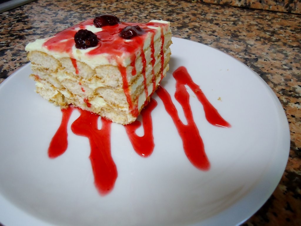 Tort din piscoturi cu crema de lamaie