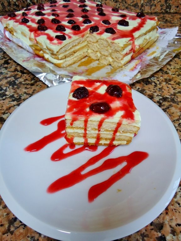 Tort din piscoturi cu crema de lamaie