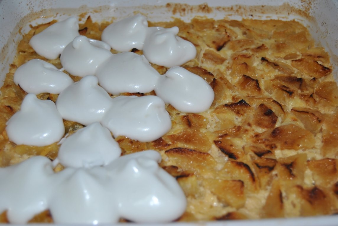 Budincã  de mere îmbãtate