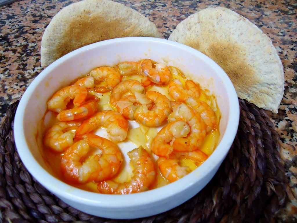 Creveti cu usturoi la cuptor