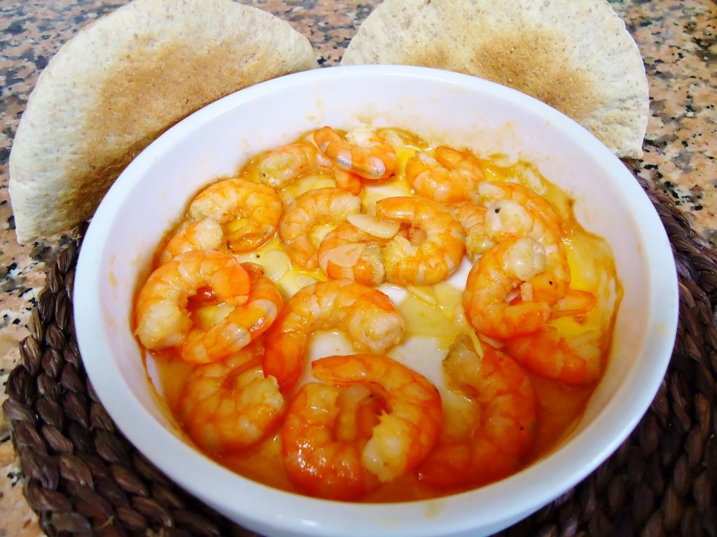 Creveti cu usturoi la cuptor