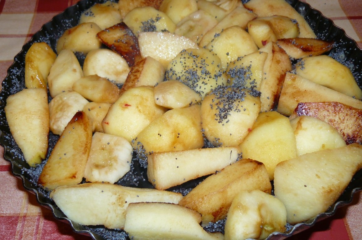 Tartă  răsturnată (cu mere şi gutuie)