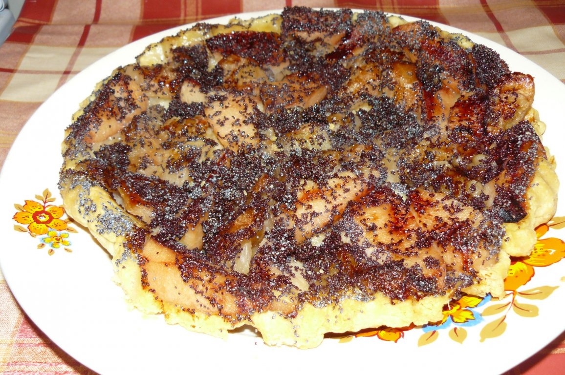 Tartă  răsturnată (cu mere şi gutuie)