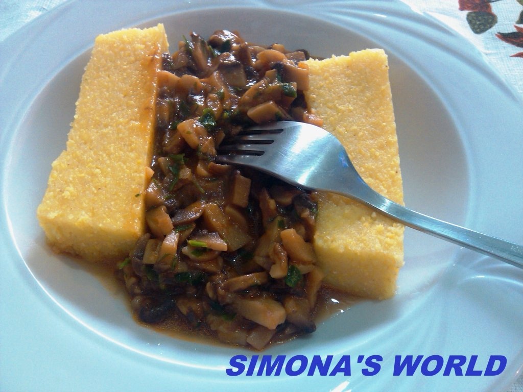 Tocanita de ciuperci