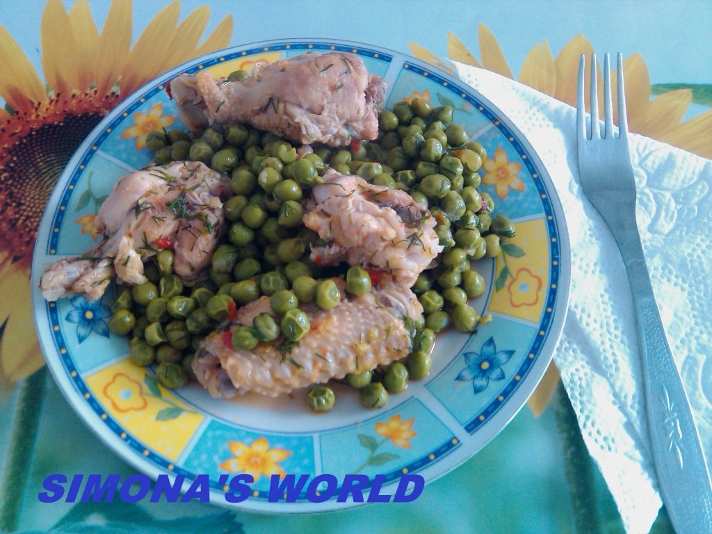 Mancare de mazare cu aripoare de pui