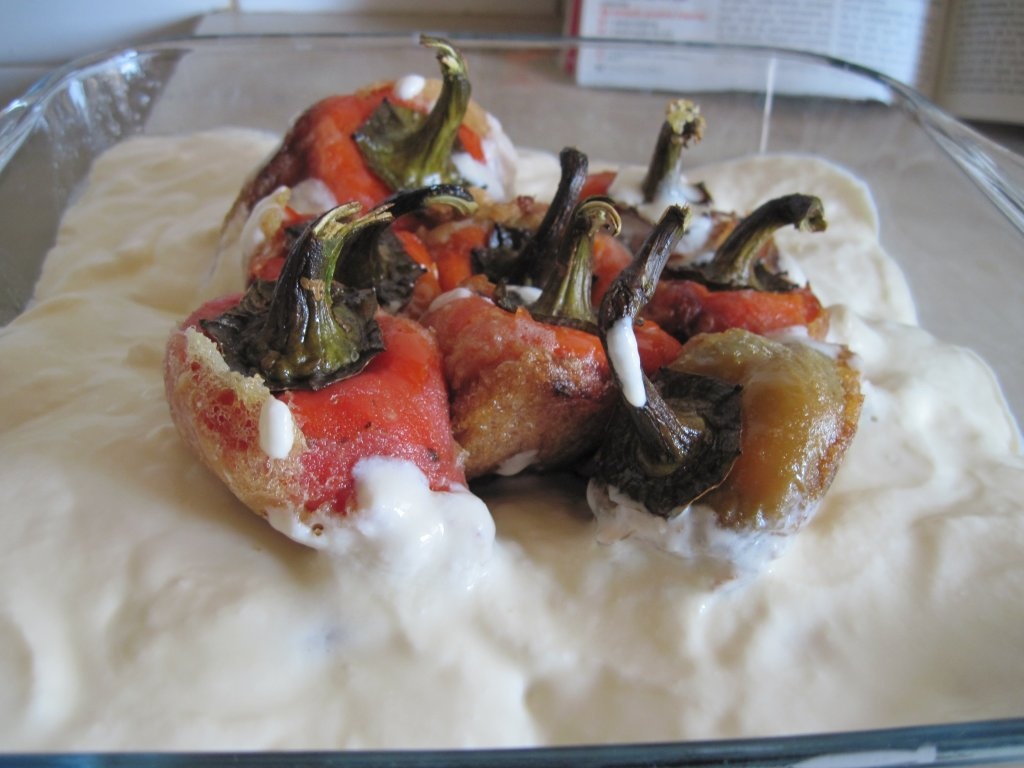 Ardei copti, cu sos de smantana la cuptor