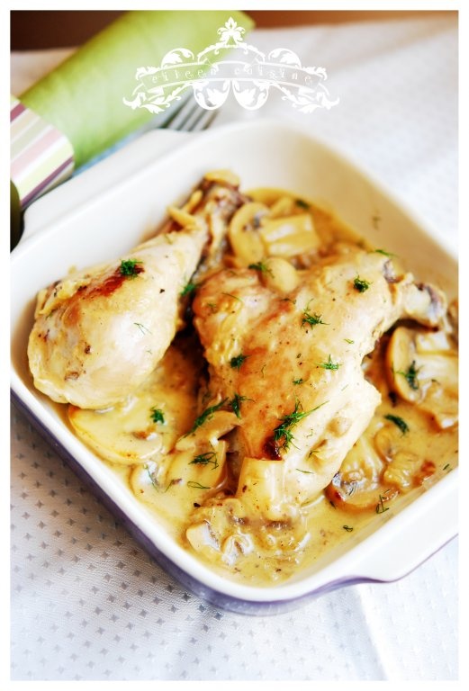 Pui in sos de ciuperci