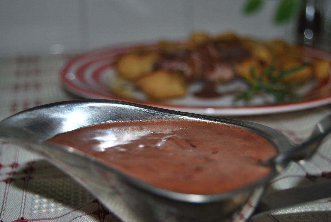 Piept de ratã cu gutui si sos de vin de Porto