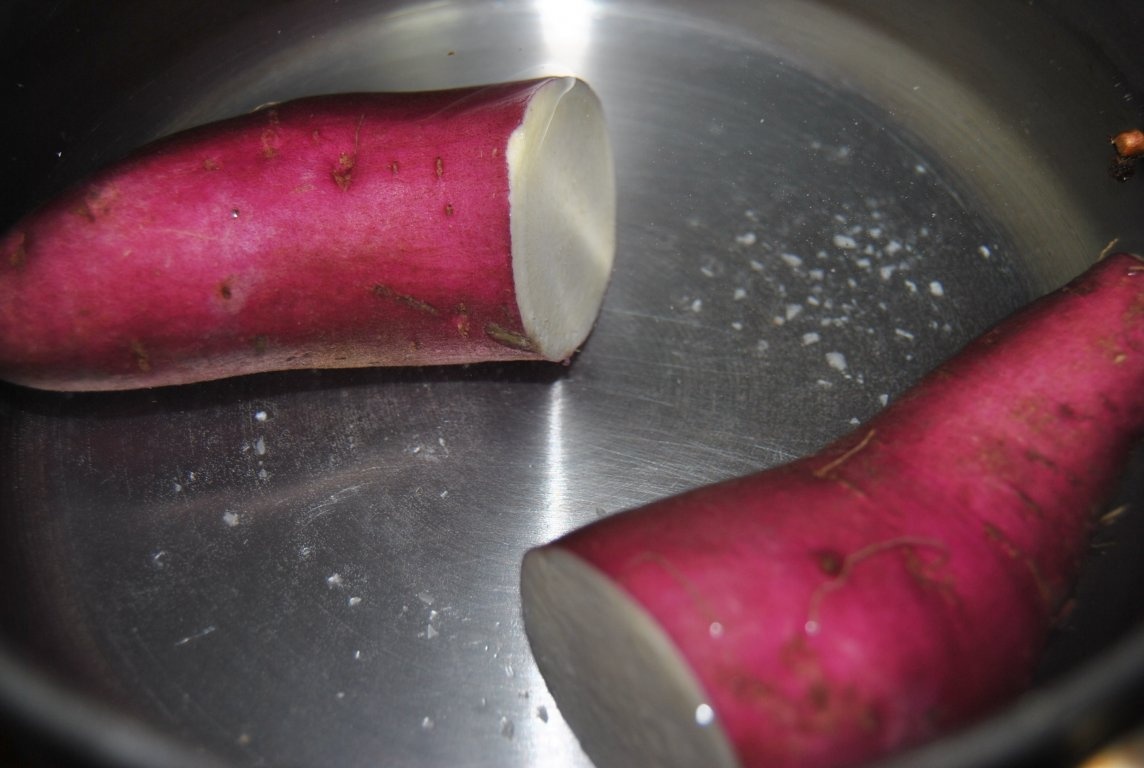 Fripturã de ratã cu cartofi dulci