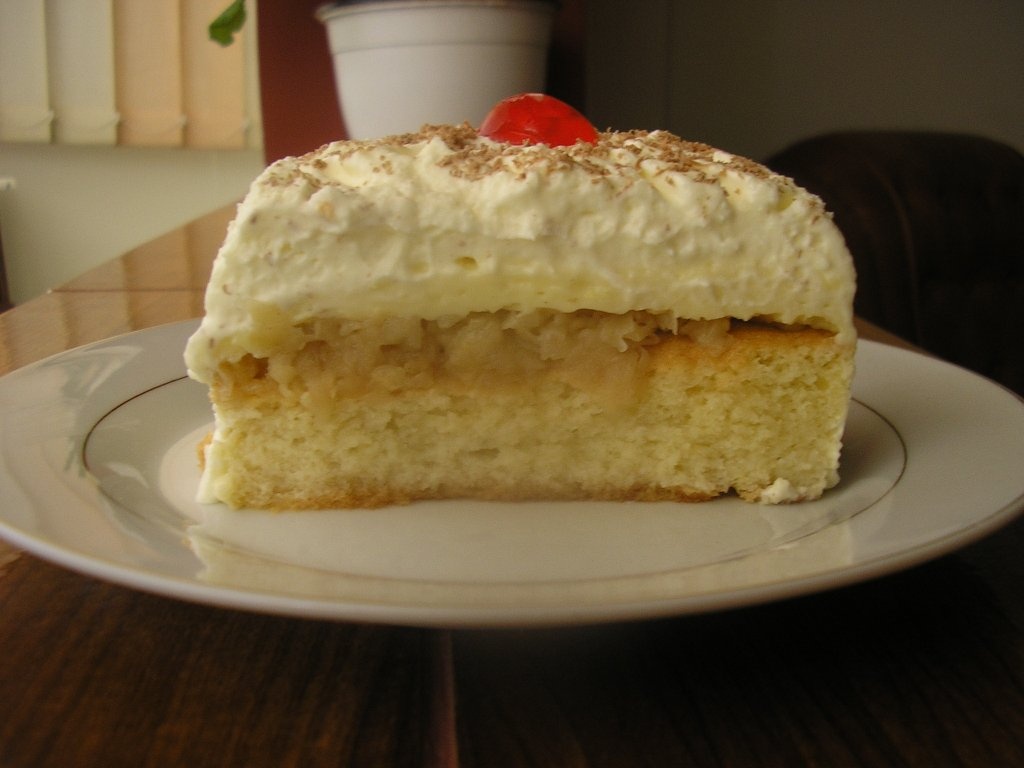 prajitura cu mere,crema si frisca