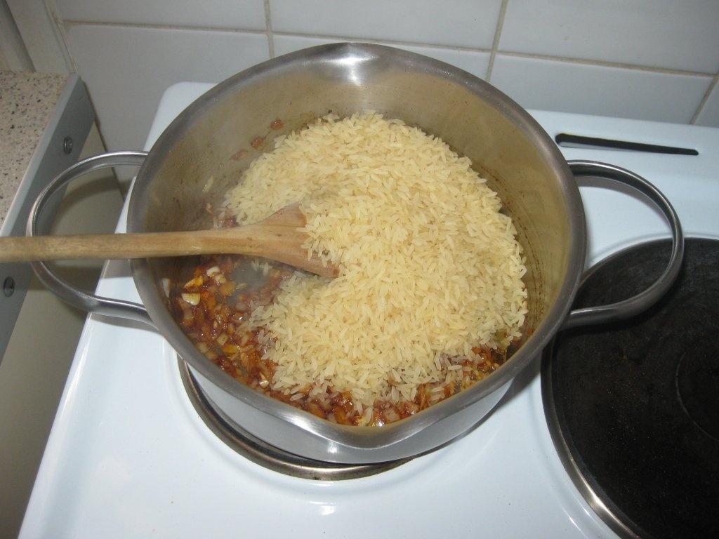 File de vita cu orez (bife com aroz de feijao)